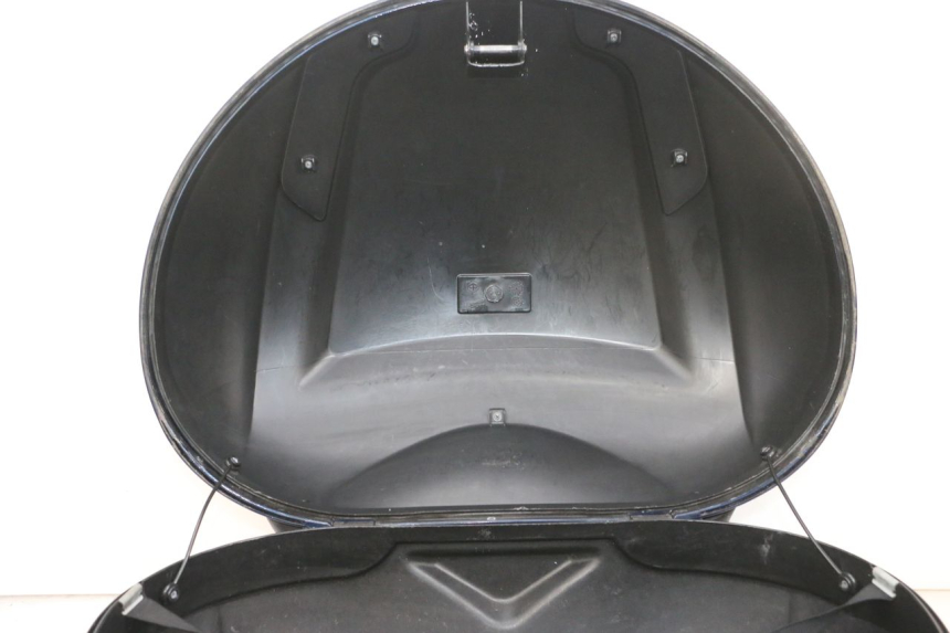 photo de KUFER TYŁ PIAGGIO MP3 RL 250 (2006 - 2010) - Zbliżenie komponentów