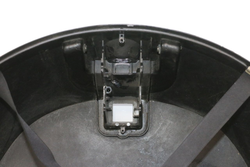 photo de KUFER TYŁ PIAGGIO MP3 125 (2006 - 2014) - Alternatywny kąt