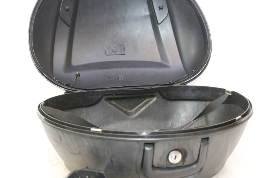 photo de KUFER TYŁ PIAGGIO MP3 125 (2006 - 2014) - Zbliżenie komponentów