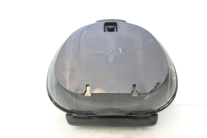 photo de KUFER TYŁ PIAGGIO MP3 125 (2006 - 2014) - Zoom stanu zużycia