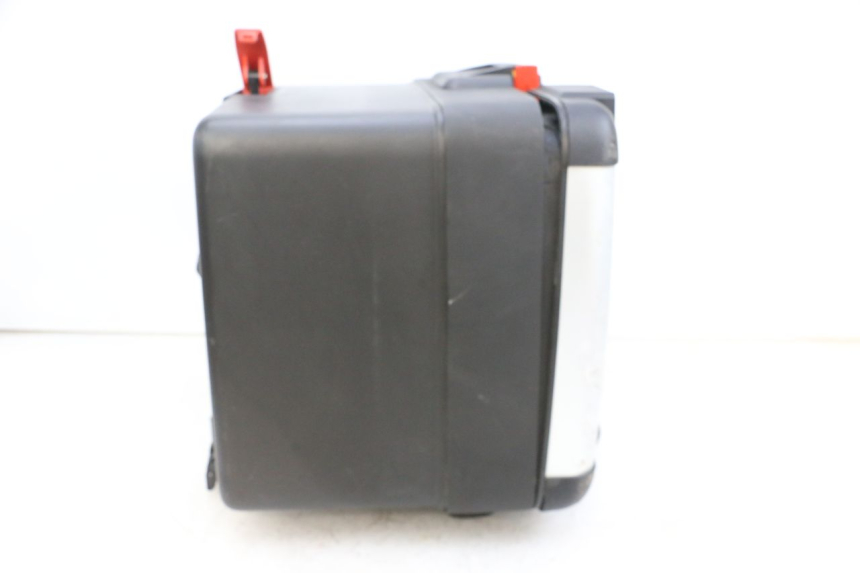 photo de KUFER TYŁ BMW R GS 1250 (2021 - 2024) - Zoom stanu zużycia