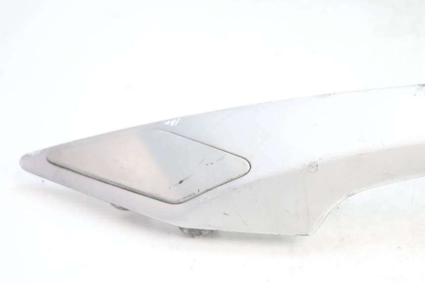 photo de TOP CASE PEUGEOT SATELIS 125 (2006 - 2009) - Zoom stanu zużycia