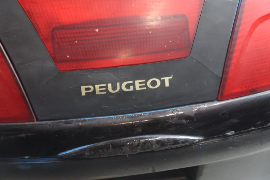 photo de TOP CASE PEUGEOT SATELIS 125 (2006 - 2009) - Punkty mocowania