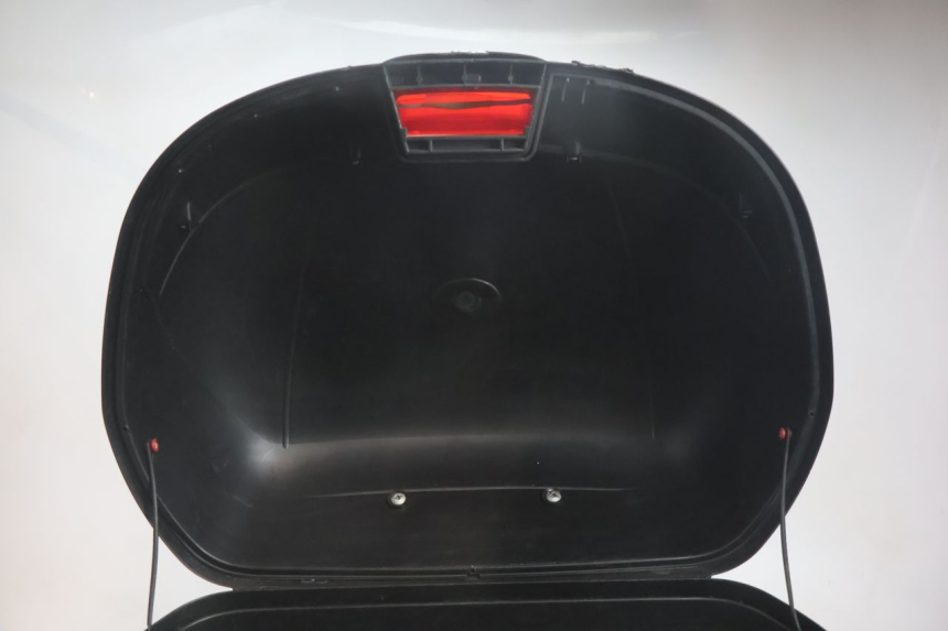 photo de TOP CASE PEUGEOT SATELIS 125 (2006 - 2009) - Oznaczenia i referencje