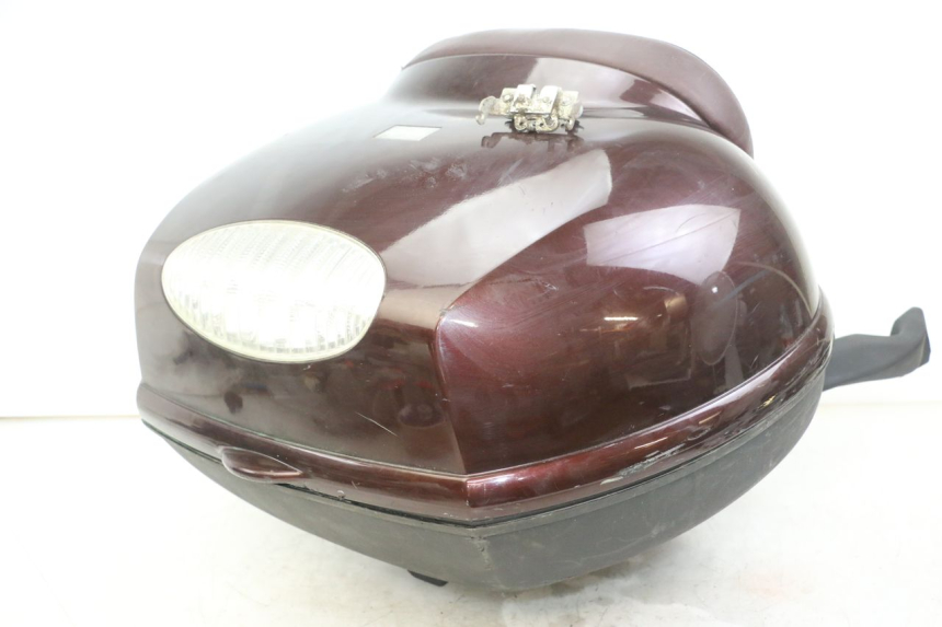 photo de KUFER TYŁ APRILIA SCARABEO GT TOURING 125 (1999 - 2005) - Zoom stanu zużycia