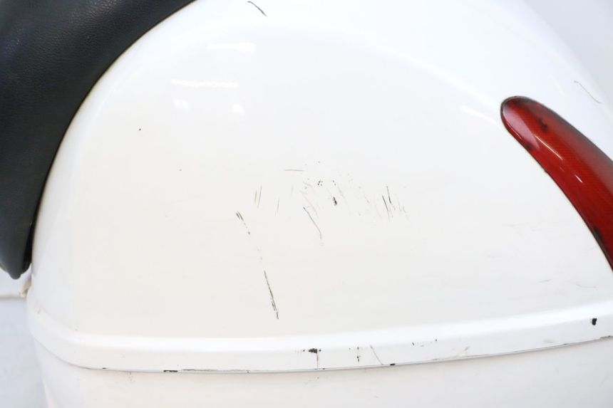 photo de KUFER TYŁ PIAGGIO VESPA GTS SUPER IE 125 (2009 - 2016) - Zdjęcie dodatkowe