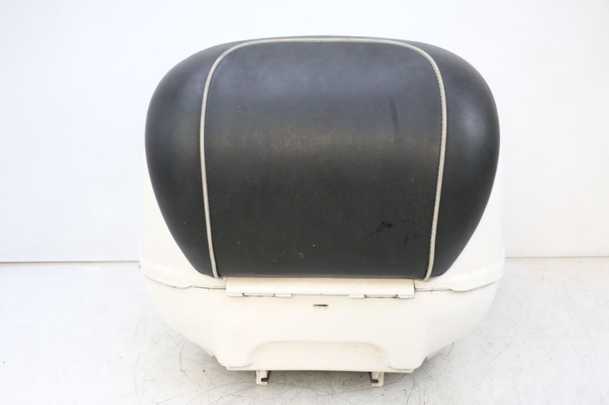 photo de KUFER TYŁ PIAGGIO VESPA GTS SUPER IE 125 (2009 - 2016) - Kontrola wizualna