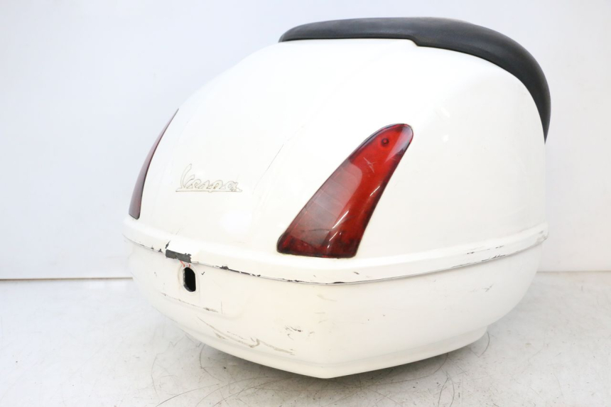 photo de KUFER TYŁ PIAGGIO VESPA GTS SUPER IE 125 (2009 - 2016) - Alternatywny kąt