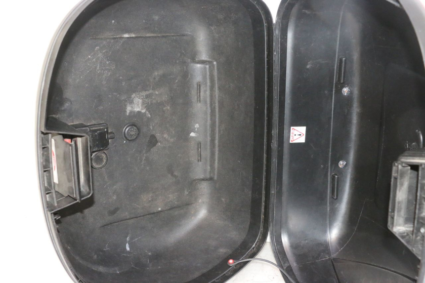 photo de TOP CASE YAMAHA X-MAX XMAX 125 (2010 - 2013) - Inny kąt widzenia