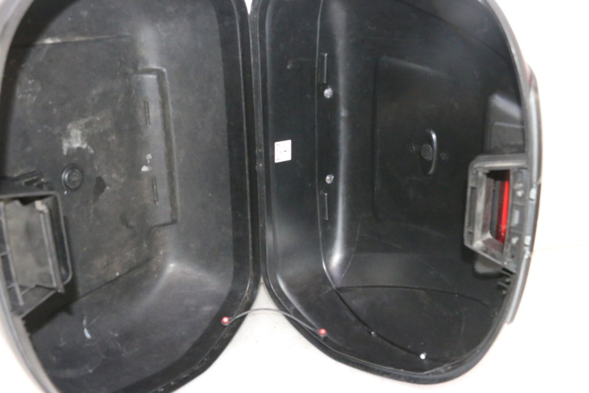 photo de TOP CASE YAMAHA X-MAX XMAX 125 (2010 - 2013) - Zbliżenie techniczne