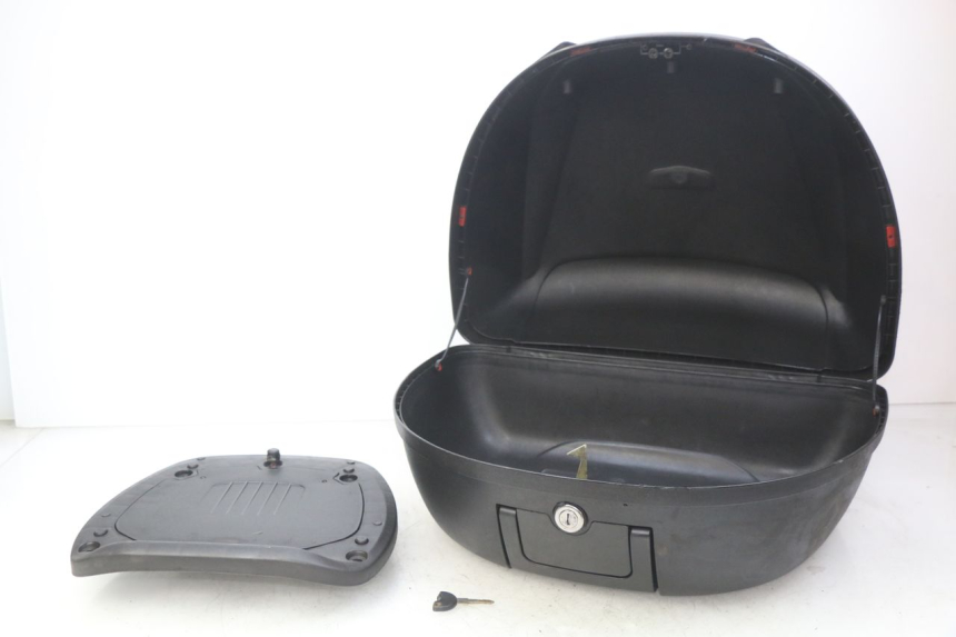 photo de KUFER TYŁ YAMASAKI YM T 125 (2015 - 2020) - Widok główny