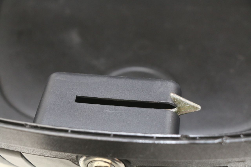 photo de KUFER TYŁ YAMASAKI YM T 125 (2015 - 2020) - Szczegóły charakterystyczne