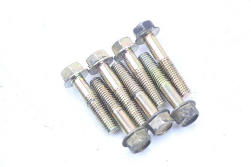 photo de NAPĘD KOŁA KYMCO AGILITY 4T 50 (2005 - 2018) - Zbliżenie techniczne