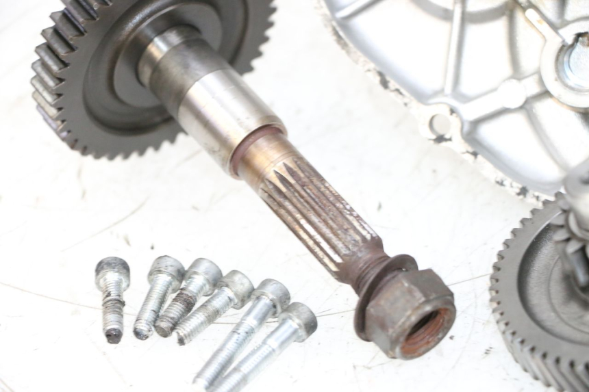 photo de NAPĘD KOŁA MBK BOOSTER SPIRIT NAKED 50 (2004 - 2017) - Szczegóły charakterystyczne