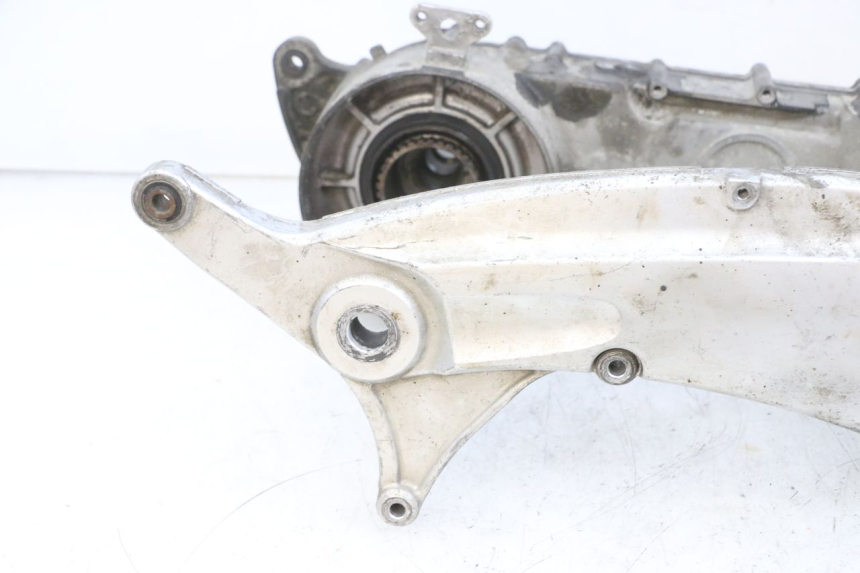 photo de NAPĘD KOŁA SUZUKI BURGMAN EXECUTIVE ABS 650 (2006 - 2012) - Punkty mocowania