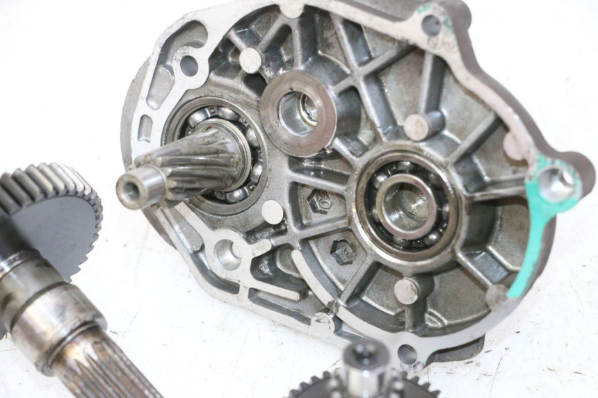 photo de NAPĘD KOŁA PEUGEOT ELYSTAR 50 (2002 - 2014) - Struktura - zbliżenie