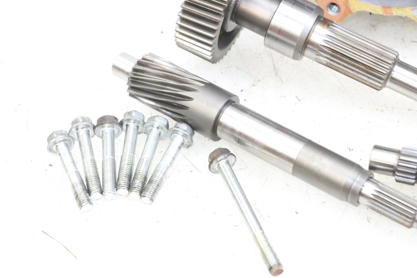 photo de NAPĘD KOŁA HONDA FES PANTHEON 2T 125 (1998 - 2002) - Zbliżenie komponentów