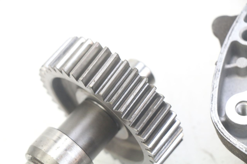 photo de NAPĘD KOŁA HONDA FES PANTHEON 125 (2003 - 2007) - Zbliżenie komponentów