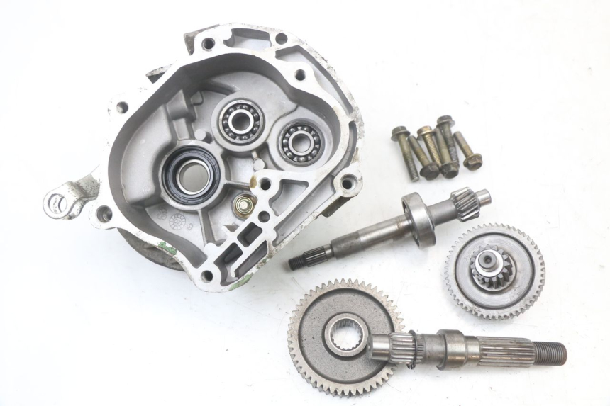 photo de NAPĘD KOŁA PEUGEOT KISBEE 4T 50 (2010 - 2017) - Inny kąt widzenia