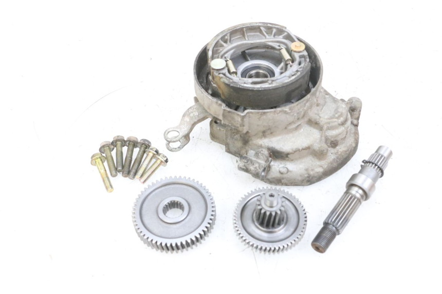 photo de NAPĘD KOŁA PEUGEOT KISBEE 4T 50 (2010 - 2017) - Zbliżenie komponentów