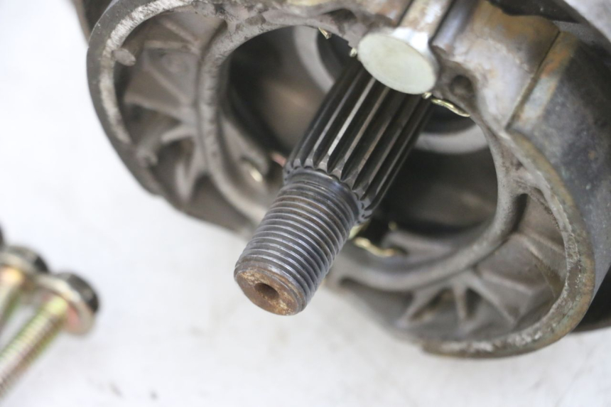 photo de NAPĘD KOŁA PEUGEOT KISBEE 4T 50 (2010 - 2017) - Stan powierzchni