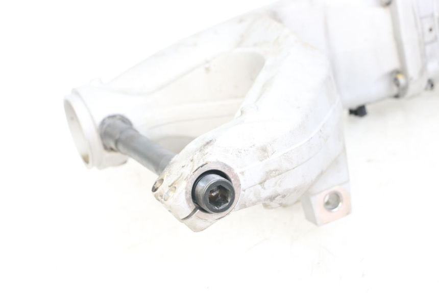 photo de NAPĘD KOŁA MOTO GUZZI NORGE 8V GT 1200 (2011 - 2016) - Punkty mocowania