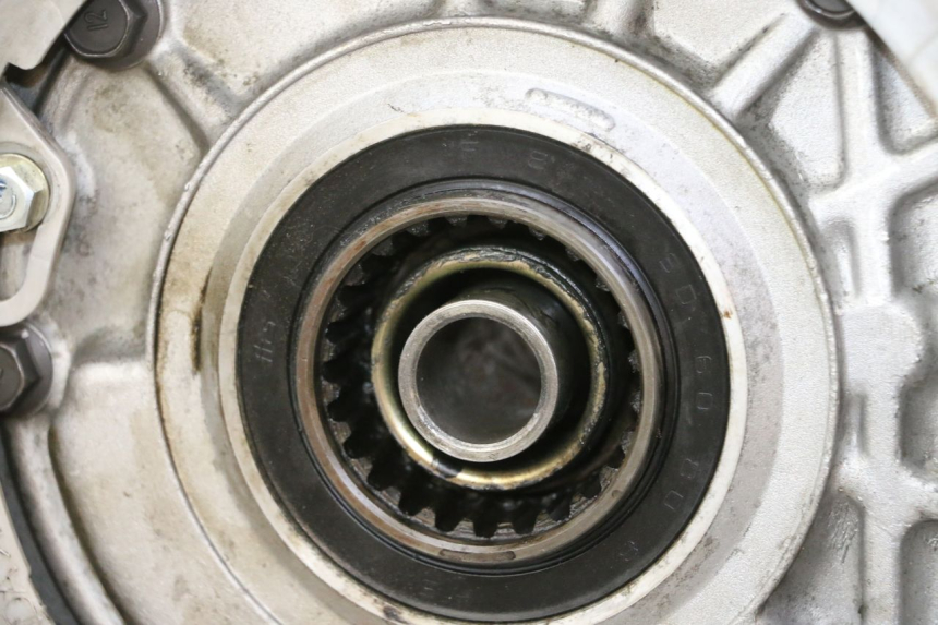 photo de NAPĘD KOŁA HONDA NTV DEAUVILLE 650 (2001 - 2006) - Stan powierzchni