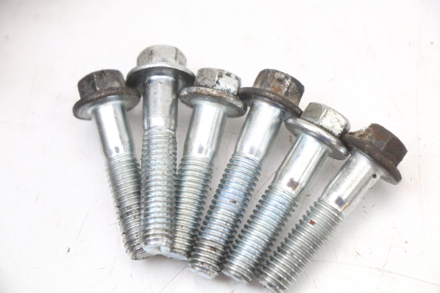 photo de NAPĘD KOŁA EUROCKA R8 4T 50 (2013 - 2022) - Szczegóły charakterystyczne