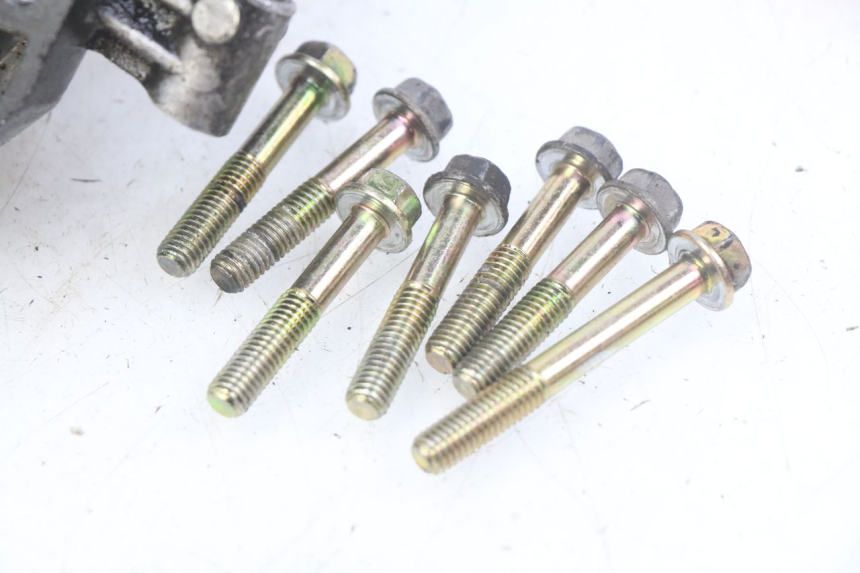 photo de NAPĘD KOŁA KYMCO SENTO 100 (2008 - 2013) - Stan powierzchni