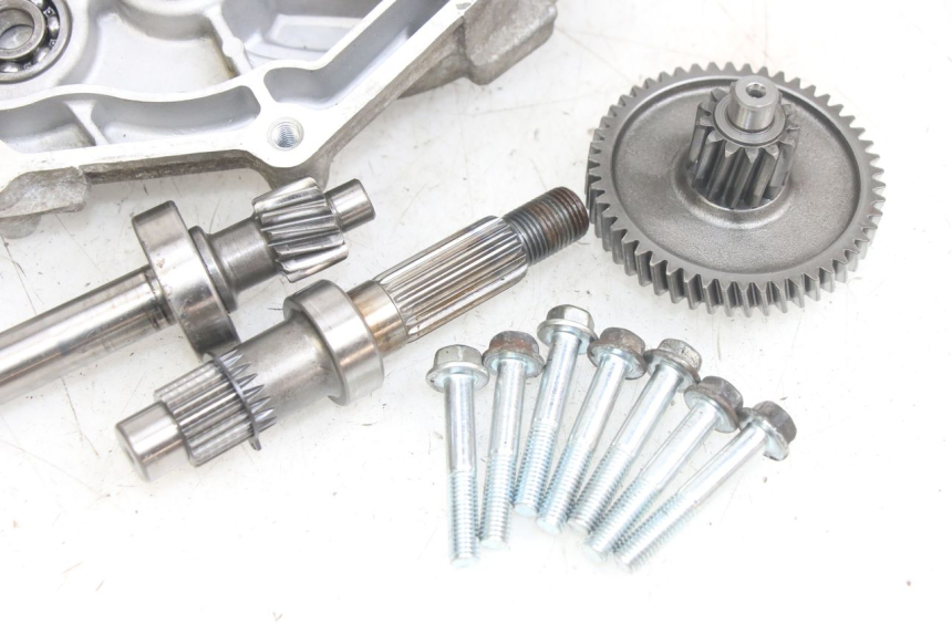 photo de NAPĘD KOŁA PEUGEOT TWEET 4T 50 (2014 - 2019) - Szczegóły charakterystyczne