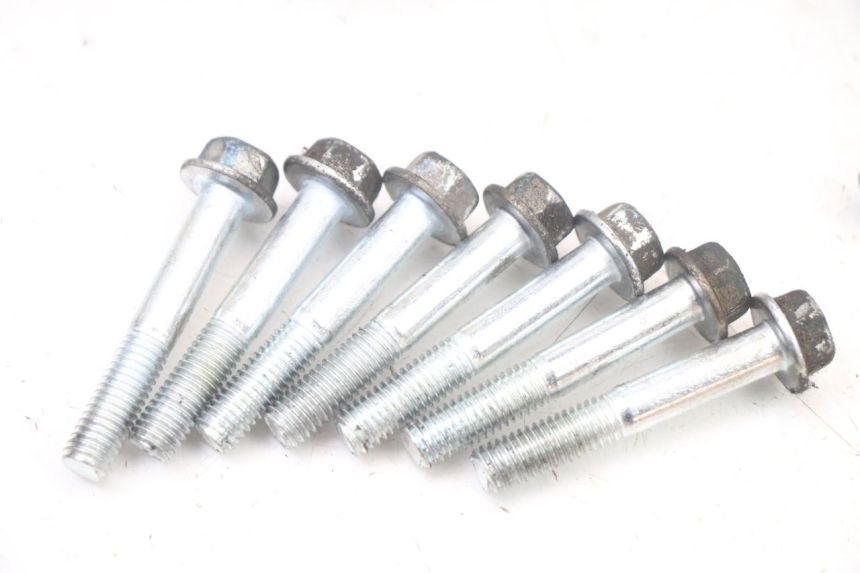 photo de NAPĘD KOŁA PEUGEOT TWEET 4T 50 (2018 - 2022) - Kontrola wizualna