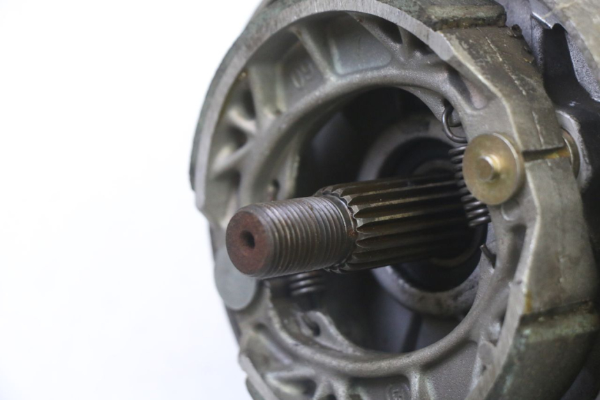 photo de NAPĘD KOŁA PEUGEOT V-CLIC VCLIC 50 (2007 - 2013) - Zbliżenie techniczne