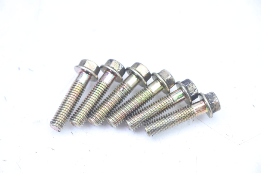 photo de NAPĘD KOŁA PEUGEOT VIVACITY NEW 2T 50 (2008 - 2017) - Zbliżenie komponentów