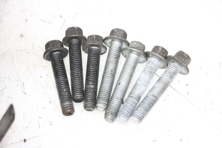 photo de NAPĘD KOŁA PIAGGIO XEVO - X EVO 125 (2007 - 2017) - Alternatywny kąt