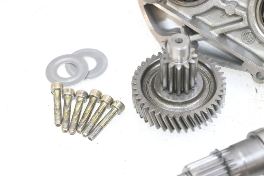 photo de NAPĘD KOŁA YAMAHA YP MAJESTY 125 (2002 - 2006) - Zbliżenie komponentów