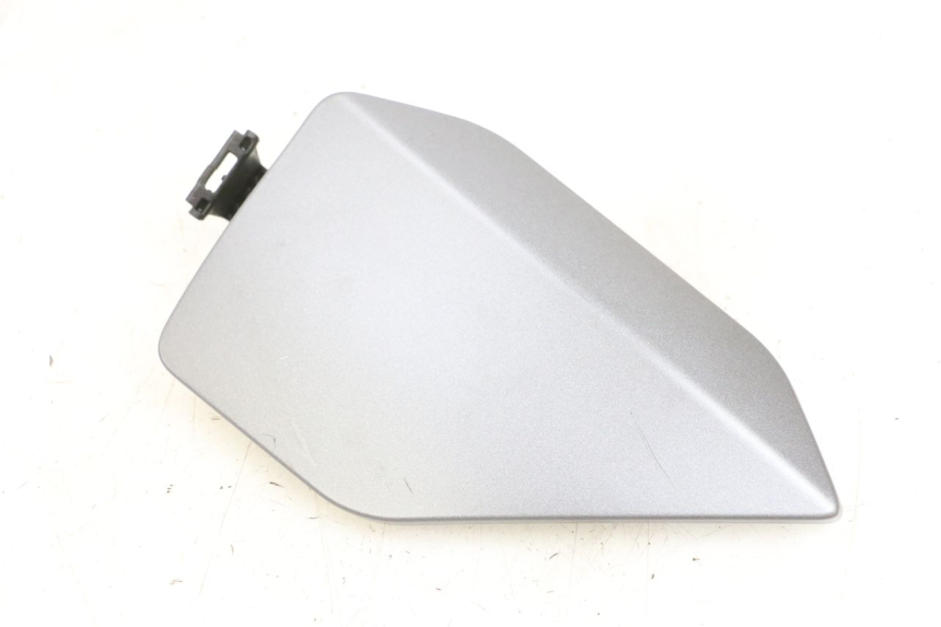 photo de KLAPKA WLEWU PALIWA SUZUKI BURGMAN 650 (2013 - 2020) - Widok główny