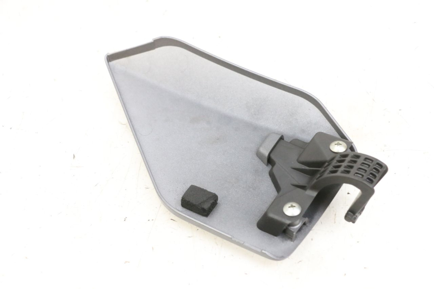 photo de KLAPKA WLEWU PALIWA SUZUKI BURGMAN 650 (2013 - 2020) - Szczegół części