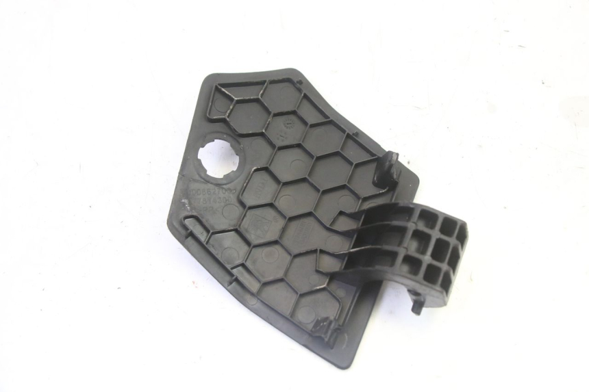 photo de KLAPKA WLEWU PALIWA PEUGEOT CITYSTAR 50 (2013 - 2017) - Zoom stanu zużycia