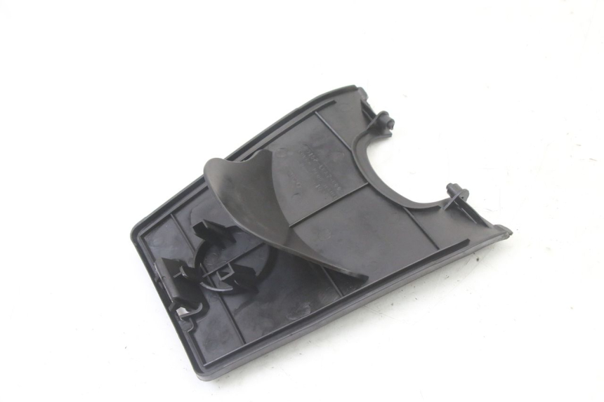 photo de KLAPKA WLEWU PALIWA KYMCO DINK STREET 125 (2009 - 2014) - Zbliżenie techniczne