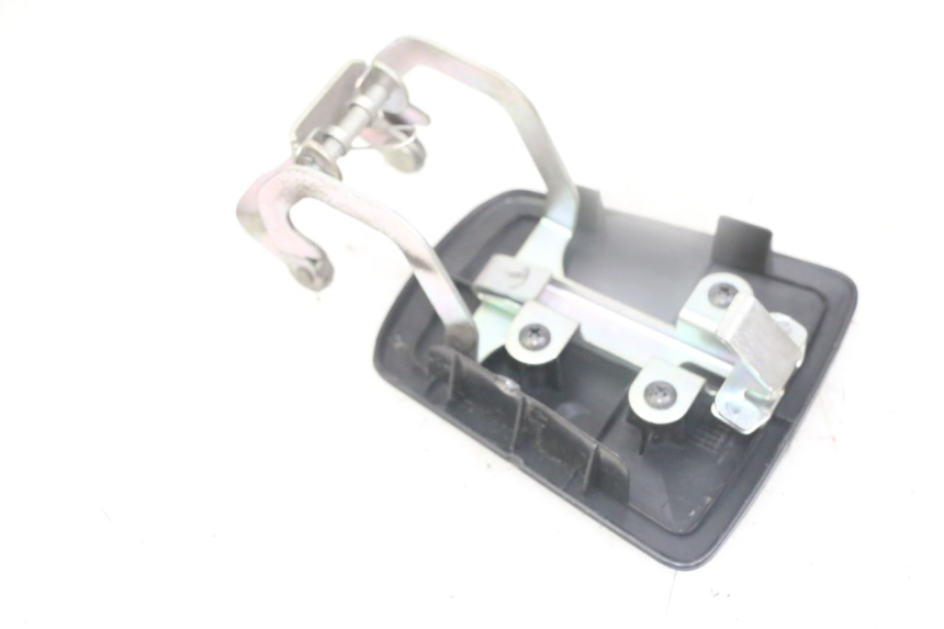 photo de KLAPKA WLEWU PALIWA HONDA FORZA ABS 300 (2013 - 2017) - Zoom stanu zużycia