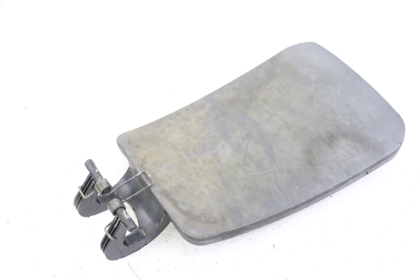 photo de KLAPKA WLEWU PALIWA PIAGGIO MP3 LT 400 (2007 - 2012) - Inny kąt widzenia