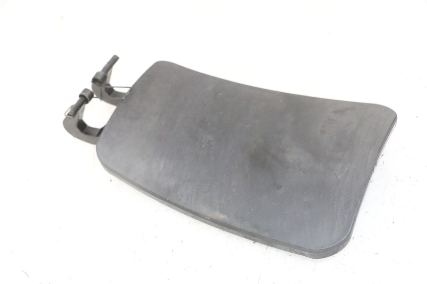 photo de KLAPKA WLEWU PALIWA PIAGGIO MP3 LT 400 (2007 - 2012) - Zoom stanu zużycia