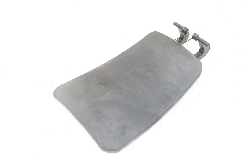 photo de KLAPKA WLEWU PALIWA PIAGGIO MP3 LT 400 (2007 - 2012) - Inny kąt widzenia