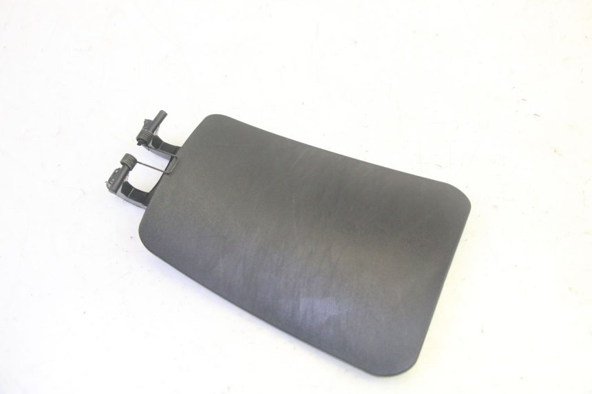 photo de KLAPKA WLEWU PALIWA PIAGGIO MP3 LT 400 (2007 - 2012) - Szczegół części