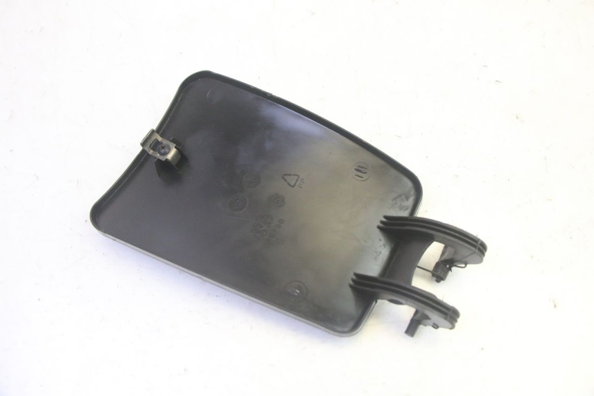 photo de KLAPKA WLEWU PALIWA PIAGGIO MP3 LT 400 (2007 - 2012) - Zoom stanu zużycia