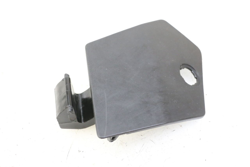 photo de KLAPKA WLEWU PALIWA PEUGEOT CITYSTAR 125 (2011 - 2017) - Inny kąt widzenia