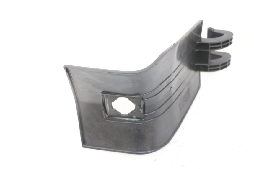 photo de KLAPKA WLEWU PALIWA PEUGEOT SATELIS 125 (2013 - 2018) - Szczegół części