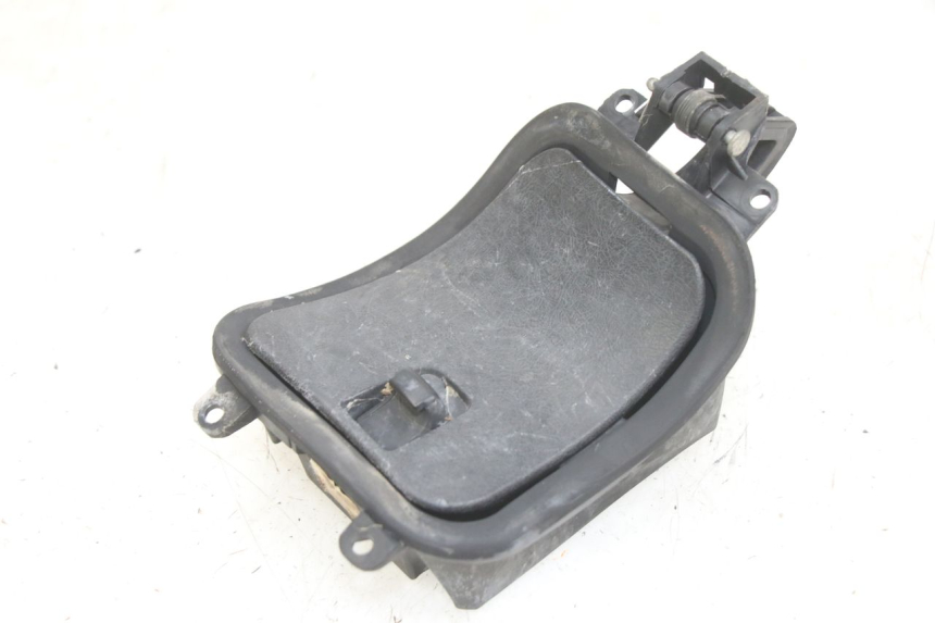 photo de KLAPKA WLEWU PALIWA YAMAHA X-MAX XMAX 250 (2006 - 2009) - Zoom stanu zużycia