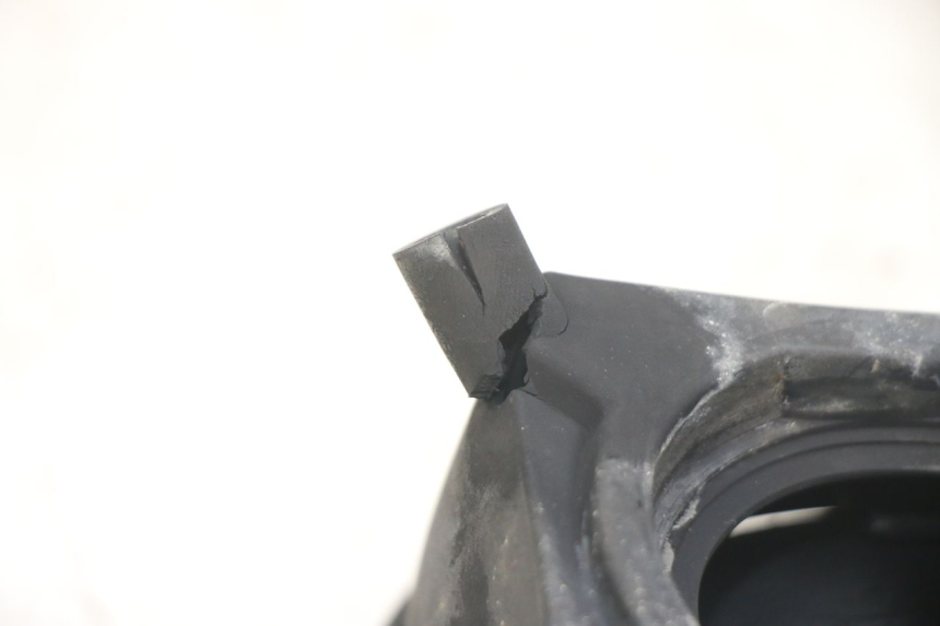 photo de KLAPKA WLEWU PALIWA YAMAHA X-MAX XMAX 250 (2006 - 2009) - Inny kąt widzenia