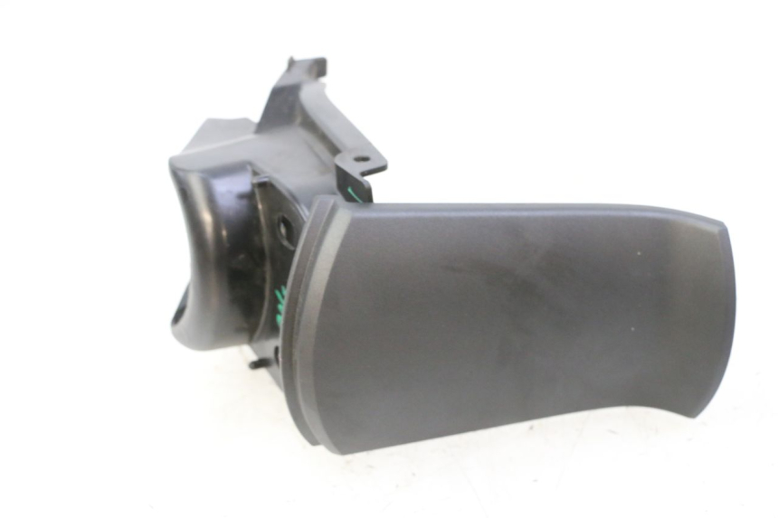 photo de KLAPKA WLEWU PALIWA YAMAHA XMAX X-MAX 125 (2021 - 2025) - Zbliżenie techniczne